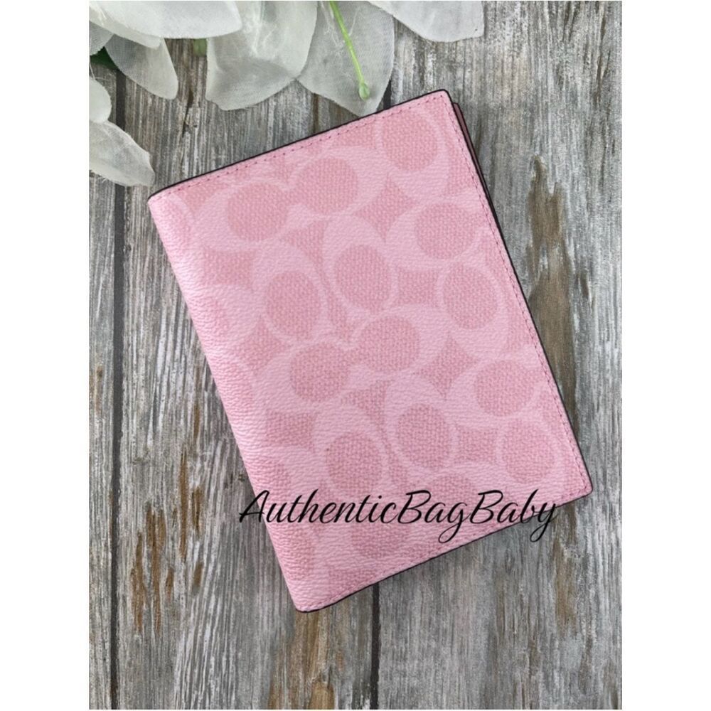 Passport Card Case In Signature Canvas & Powder Pink Wallet Purse